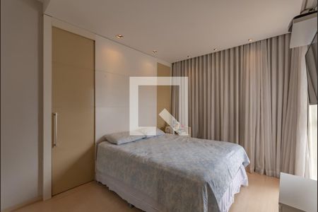 Apartamento à venda com 240m², 4 quartos e 3 vagasSuíte 1