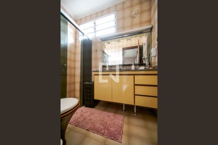 Casa à venda com 231m², 2 quartos e 2 vagasBanheiro da suíte