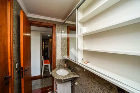 Apartamento à venda com 257m², 4 quartos e 2 vagasBanheiro da Suíte Americana