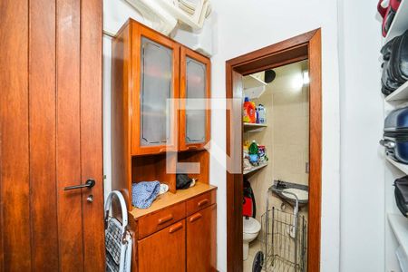 Apartamento à venda com 257m², 4 quartos e 2 vagasQuarto de Serviço