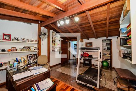 Apartamento à venda com 257m², 4 quartos e 2 vagasEscritório