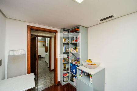 Apartamento à venda com 257m², 4 quartos e 2 vagasSuíte 2