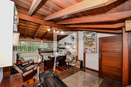 Apartamento à venda com 257m², 4 quartos e 2 vagasEscritório