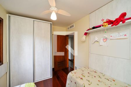 Apartamento à venda com 257m², 4 quartos e 2 vagasQuarto