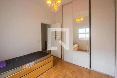 Casa à venda com 118m², 2 quartos e 2 vagas Casa à venda com 118m², 2 quartos e 2 vagasQuarto