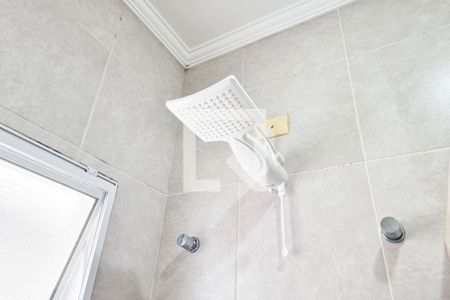Casa de condomínio para alugar com 255m², 3 quartos e 4 vagas Casa de condomínio para alugar com 255m², 3 quartos e 4 vagasBanheiro da Suíte 2
