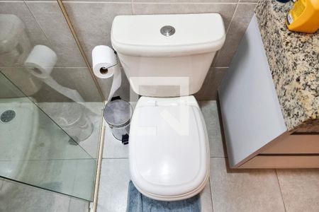 Casa de condomínio para alugar com 255m², 3 quartos e 4 vagas Casa de condomínio para alugar com 255m², 3 quartos e 4 vagasBanheiro da Suíte 1
