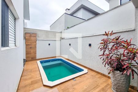 Casa de condomínio para alugar com 255m², 3 quartos e 4 vagas Casa de condomínio para alugar com 255m², 3 quartos e 4 vagasPiscina