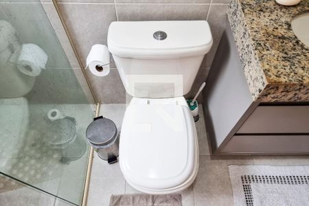 Casa de condomínio para alugar com 255m², 3 quartos e 4 vagas Casa de condomínio para alugar com 255m², 3 quartos e 4 vagasBanheiro da Suíte 2