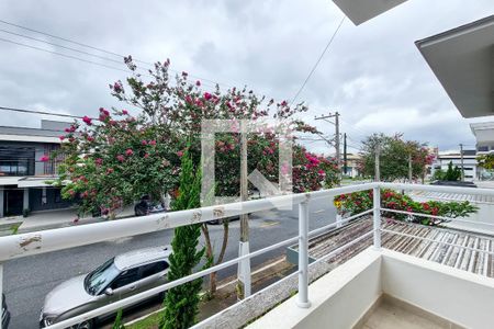 Casa de condomínio para alugar com 255m², 3 quartos e 4 vagas Casa de condomínio para alugar com 255m², 3 quartos e 4 vagasVaranda