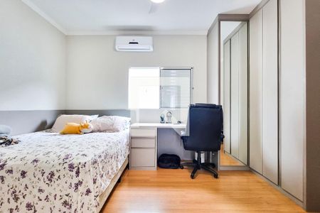 Casa de condomínio para alugar com 255m², 3 quartos e 4 vagas Casa de condomínio para alugar com 255m², 3 quartos e 4 vagasSuíte 2