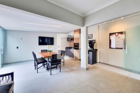 Casa de condomínio para alugar com 255m², 3 quartos e 4 vagas Casa de condomínio para alugar com 255m², 3 quartos e 4 vagasCozinha / Área de Serviço