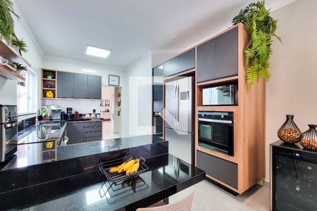 Casa de condomínio para alugar com 255m², 3 quartos e 4 vagas Casa de condomínio para alugar com 255m², 3 quartos e 4 vagasCozinha / Área de Serviço