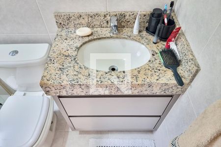 Casa de condomínio para alugar com 255m², 3 quartos e 4 vagas Casa de condomínio para alugar com 255m², 3 quartos e 4 vagasBanheiro da Suíte 2