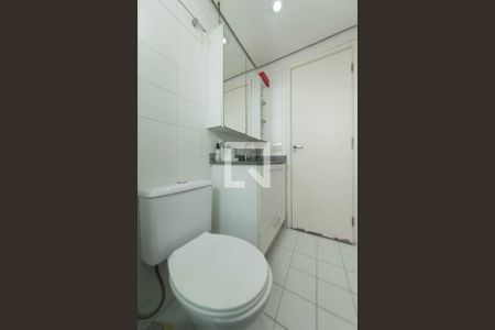 Apartamento à venda com 67m², 2 quartos e 1 vaga Apartamento à venda com 67m², 2 quartos e 1 vagaBanheiro Social