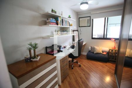Apartamento à venda com 173m², 3 quartos e 2 vagas Apartamento à venda com 173m², 3 quartos e 2 vagasQuarto 2