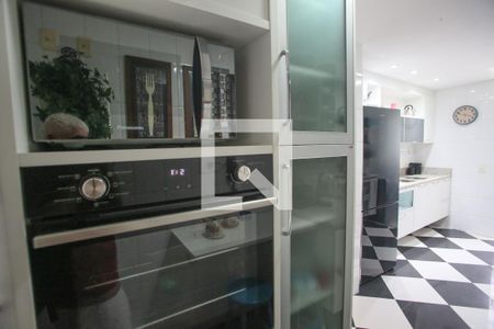 Apartamento à venda com 173m², 3 quartos e 2 vagas Apartamento à venda com 173m², 3 quartos e 2 vagasCozinha