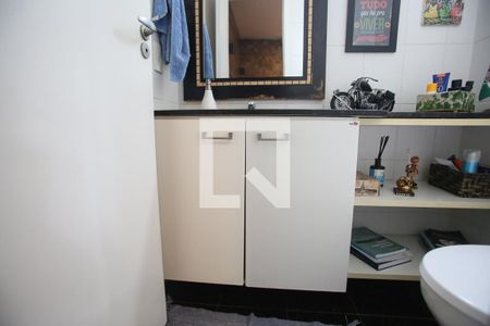 Apartamento à venda com 173m², 3 quartos e 2 vagas Apartamento à venda com 173m², 3 quartos e 2 vagasLavabo