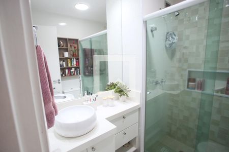 Apartamento à venda com 173m², 3 quartos e 2 vagas Apartamento à venda com 173m², 3 quartos e 2 vagasBanheiro da Suíte 1