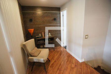 Apartamento à venda com 173m², 3 quartos e 2 vagas Apartamento à venda com 173m², 3 quartos e 2 vagasEscritório