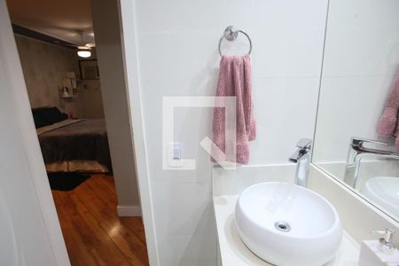 Apartamento à venda com 173m², 3 quartos e 2 vagas Apartamento à venda com 173m², 3 quartos e 2 vagasBanheiro da Suíte 1