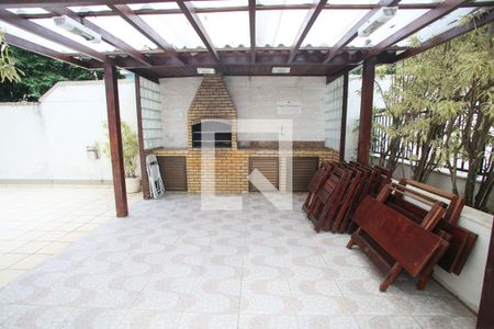 Apartamento à venda com 173m², 3 quartos e 2 vagas Apartamento à venda com 173m², 3 quartos e 2 vagasÁrea comum - Churrasqueira