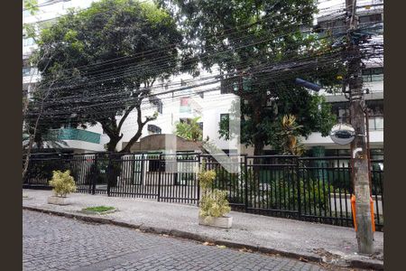 Apartamento à venda com 173m², 3 quartos e 2 vagas Apartamento à venda com 173m², 3 quartos e 2 vagasFachada do Condomínio