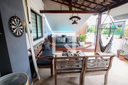 Apartamento à venda com 173m², 3 quartos e 2 vagas Apartamento à venda com 173m², 3 quartos e 2 vagasTerraço