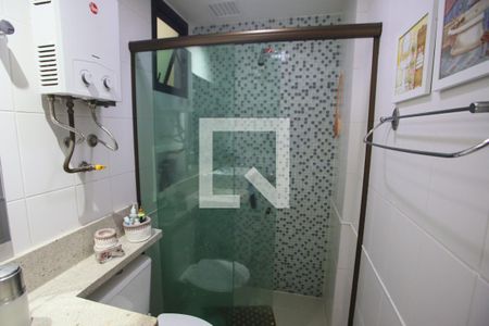Apartamento à venda com 173m², 3 quartos e 2 vagas Apartamento à venda com 173m², 3 quartos e 2 vagasBanheiro da Suíte 2