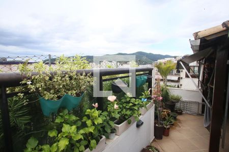 Apartamento à venda com 173m², 3 quartos e 2 vagas Apartamento à venda com 173m², 3 quartos e 2 vagasVista do Terraço