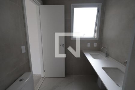 Apartamento à venda com 109m², 3 quartos e 2 vagasBanheiro da Suíte 3