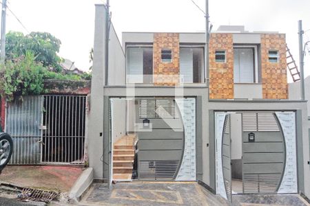 Casa à venda com 127m², 2 quartos e 3 vagasFachada