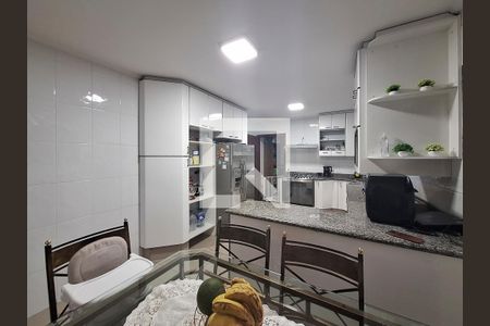 Casa à venda com 166m², 3 quartos e 2 vagasCozinha