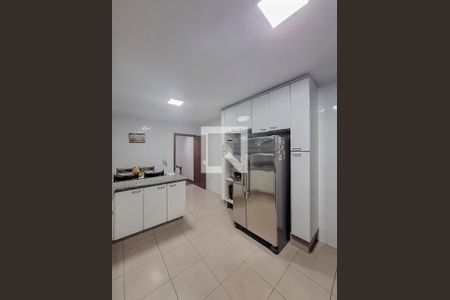 Casa à venda com 166m², 3 quartos e 2 vagasCozinha