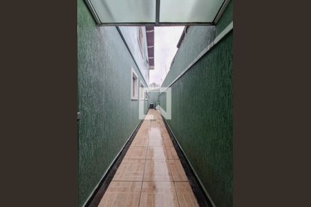 Casa à venda com 166m², 3 quartos e 2 vagasLateral