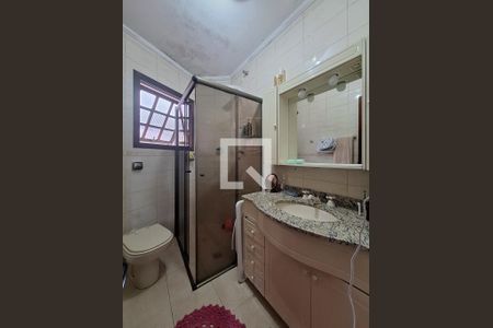 Casa à venda com 166m², 3 quartos e 2 vagasBanheiro Quarto 1