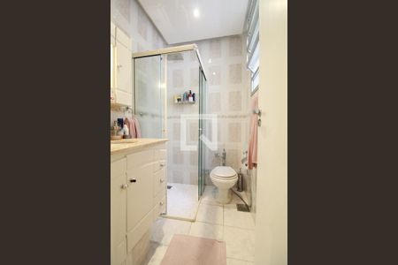 Apartamento à venda com 140m², 3 quartos e 1 vaga Apartamento à venda com 140m², 3 quartos e 1 vagaBanheiro da Suíte