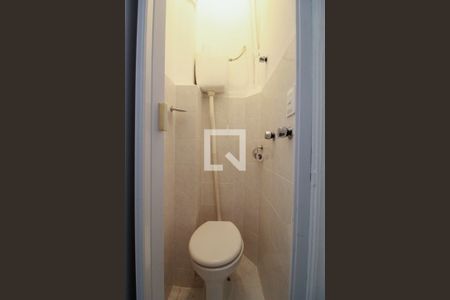 Apartamento à venda com 140m², 3 quartos e 1 vaga Apartamento à venda com 140m², 3 quartos e 1 vagaBanheiro da Área de serviço