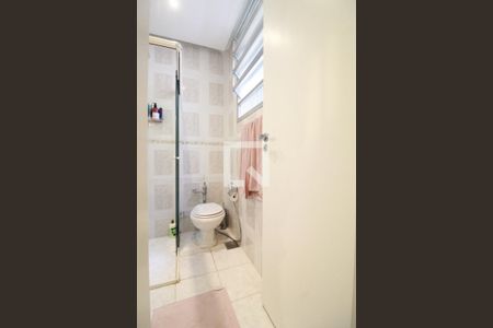 Apartamento à venda com 140m², 3 quartos e 1 vaga Apartamento à venda com 140m², 3 quartos e 1 vagaBanheiro da Suíte