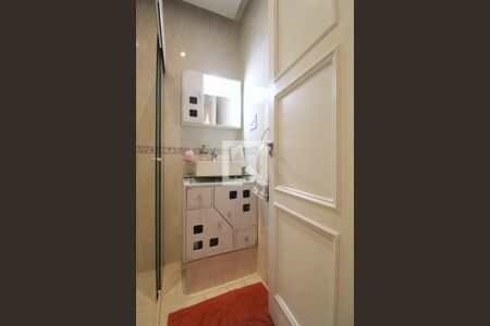 Apartamento à venda com 140m², 3 quartos e 1 vaga Apartamento à venda com 140m², 3 quartos e 1 vagaBanheiro social