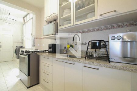 Apartamento à venda com 140m², 3 quartos e 1 vaga Apartamento à venda com 140m², 3 quartos e 1 vagaCozinha