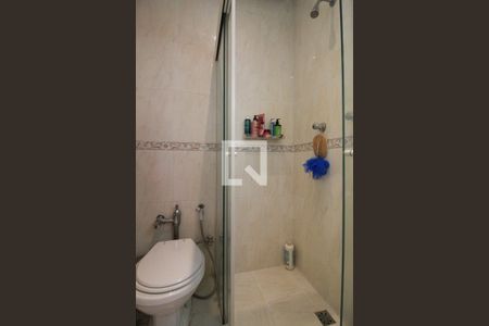 Apartamento à venda com 140m², 3 quartos e 1 vaga Apartamento à venda com 140m², 3 quartos e 1 vagaBanheiro social