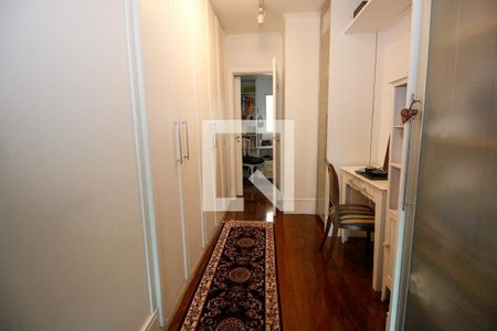 Closet da suíte 1 de apartamento para alugar com 3 quartos, 190m² em Vila Andrade, São Paulo