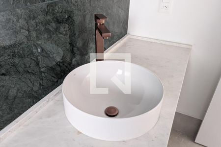 Apartamento à venda com 325m², 4 quartos e 4 vagas Apartamento à venda com 325m², 4 quartos e 4 vagasBanheiro 2 da suíte 4