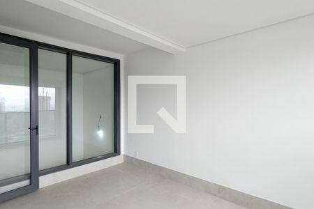 Apartamento à venda com 325m², 4 quartos e 4 vagas Apartamento à venda com 325m², 4 quartos e 4 vagasVaranda da suíte 4