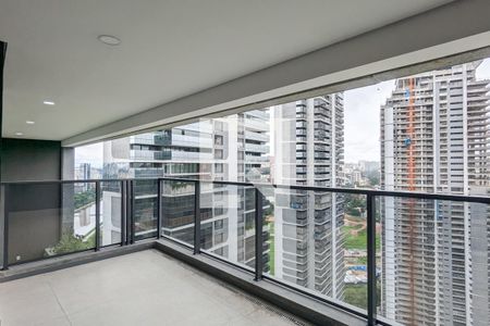 Apartamento à venda com 325m², 4 quartos e 4 vagas Apartamento à venda com 325m², 4 quartos e 4 vagasVaranda da suíte 3