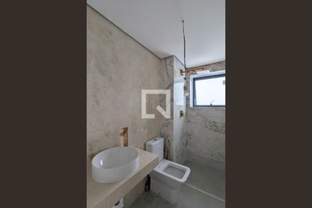 Apartamento à venda com 325m², 4 quartos e 4 vagas Apartamento à venda com 325m², 4 quartos e 4 vagasBanheiro 1 da suíte 4
