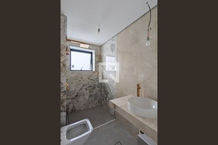 Apartamento à venda com 325m², 4 quartos e 4 vagas Apartamento à venda com 325m², 4 quartos e 4 vagasBanheiro da suíte 1