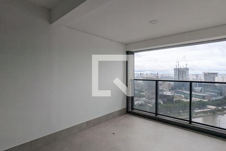 Apartamento à venda com 325m², 4 quartos e 4 vagas Apartamento à venda com 325m², 4 quartos e 4 vagasVaranda da suíte 4