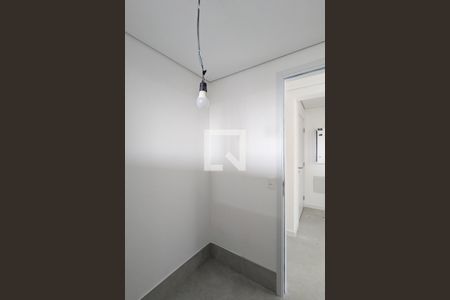 Apartamento à venda com 325m², 4 quartos e 4 vagas Apartamento à venda com 325m², 4 quartos e 4 vagasQuarto de serviço